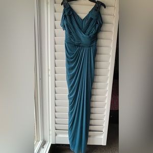 Gorgeous teal Ruched fitted formal